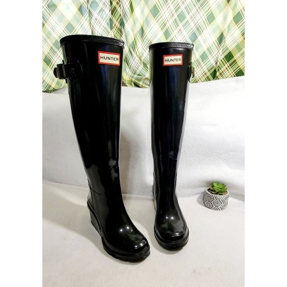 Hunter Shoes - HUNTER Women’s Tall side Adjustable Black Moss Wedge Heel Hunter Boots Size 8US